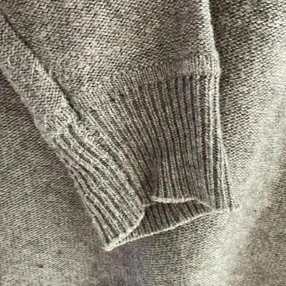 [6] J.  Crew Merino Wool Blend Curved Hem Sweater Gray - Picture 7 of 7